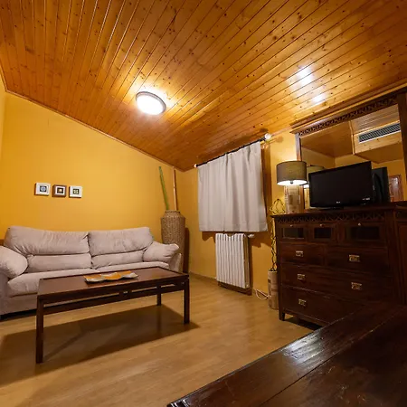 De Montana Rubielos מלון 3*