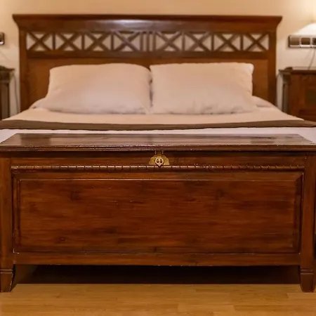 מלון De Montana Rubielos 3*