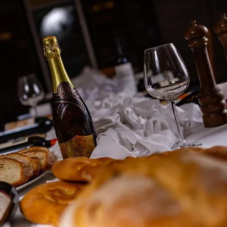 מלון De Montana Rubielos רוביילוס דה מורה